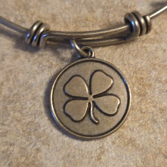 Bella Ryann Shamrock Charm Silver-Tone Bangle Bracelet Irish St Pats - Picture 2 of 6